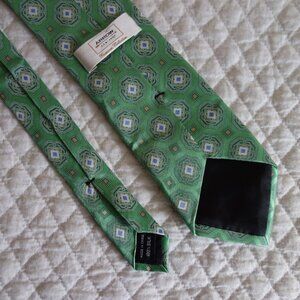 Vtg ARROW U.S.A. Premium Collection Green Medallion Geometric Silk Tie